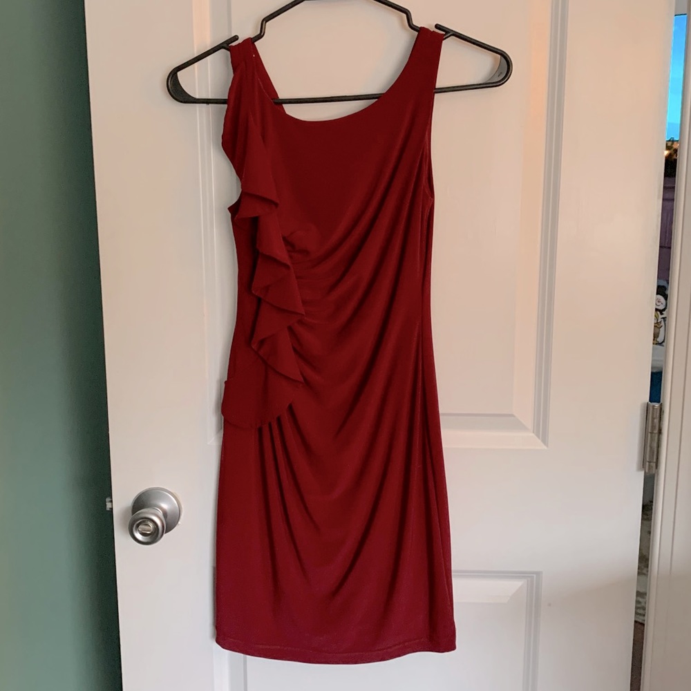 Maroon fitted ruffle detail dress